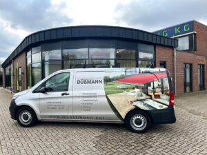 Fahrzeugbeschriftung-Duessmann-Transporter
